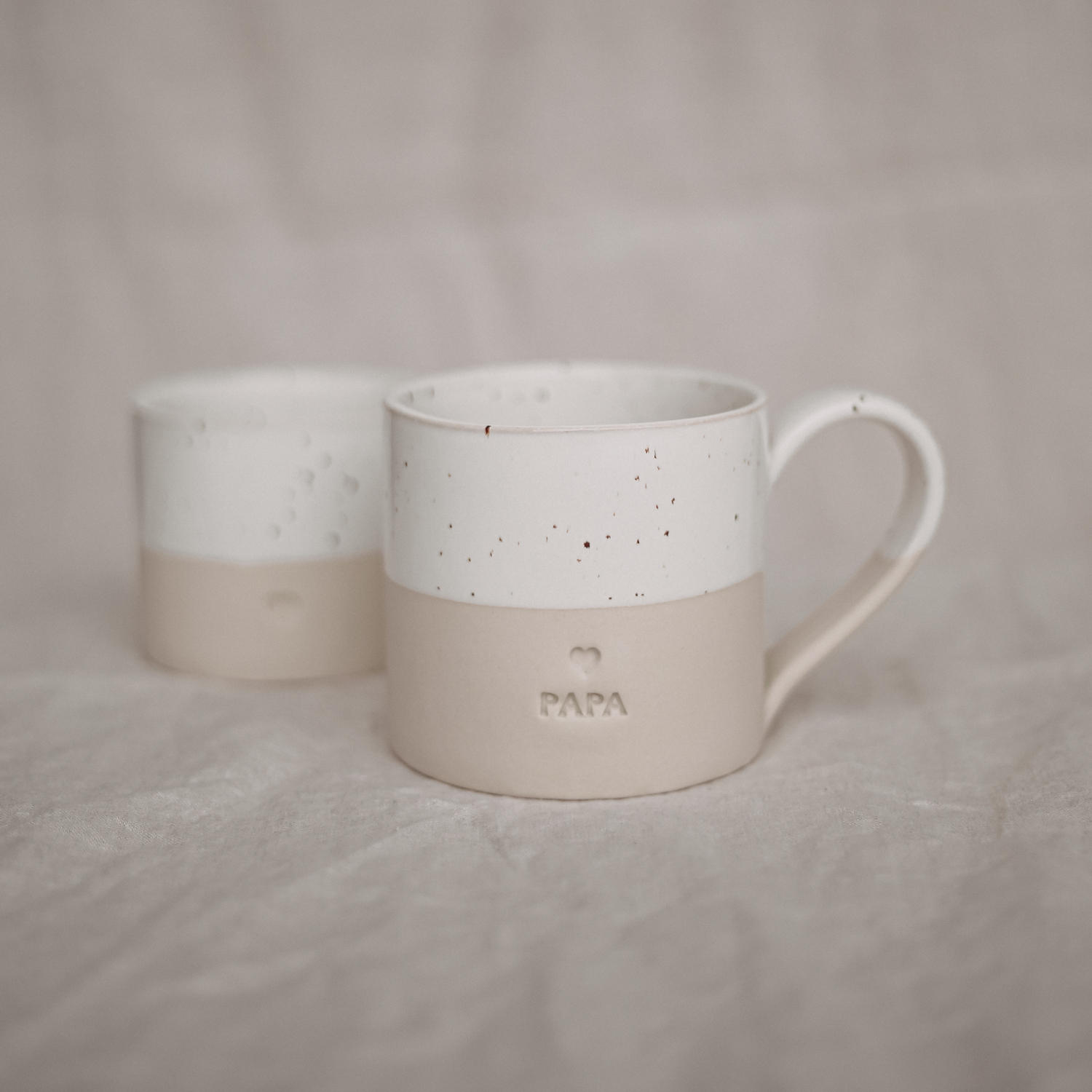 Eulenschnitt große Steingut-Tasse PAPA mit Griff, spülmaschinenfest