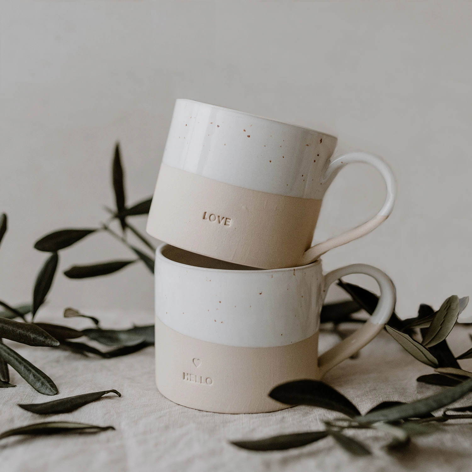 Eulenschnitt Tasse mit Aufschrift LOVE, aus Steingut, 250 ml