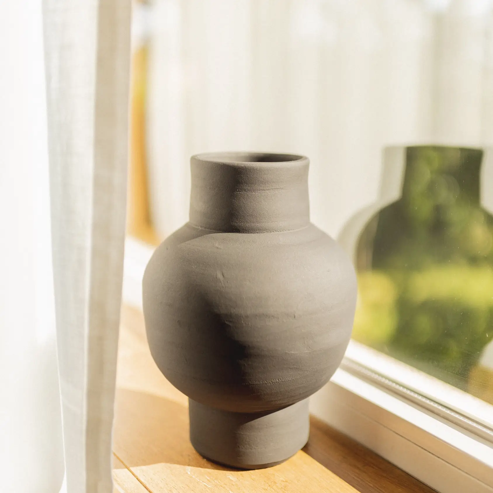 Oito.Atelier Keramik-Vase PARMA, handgefertigt in Portugal