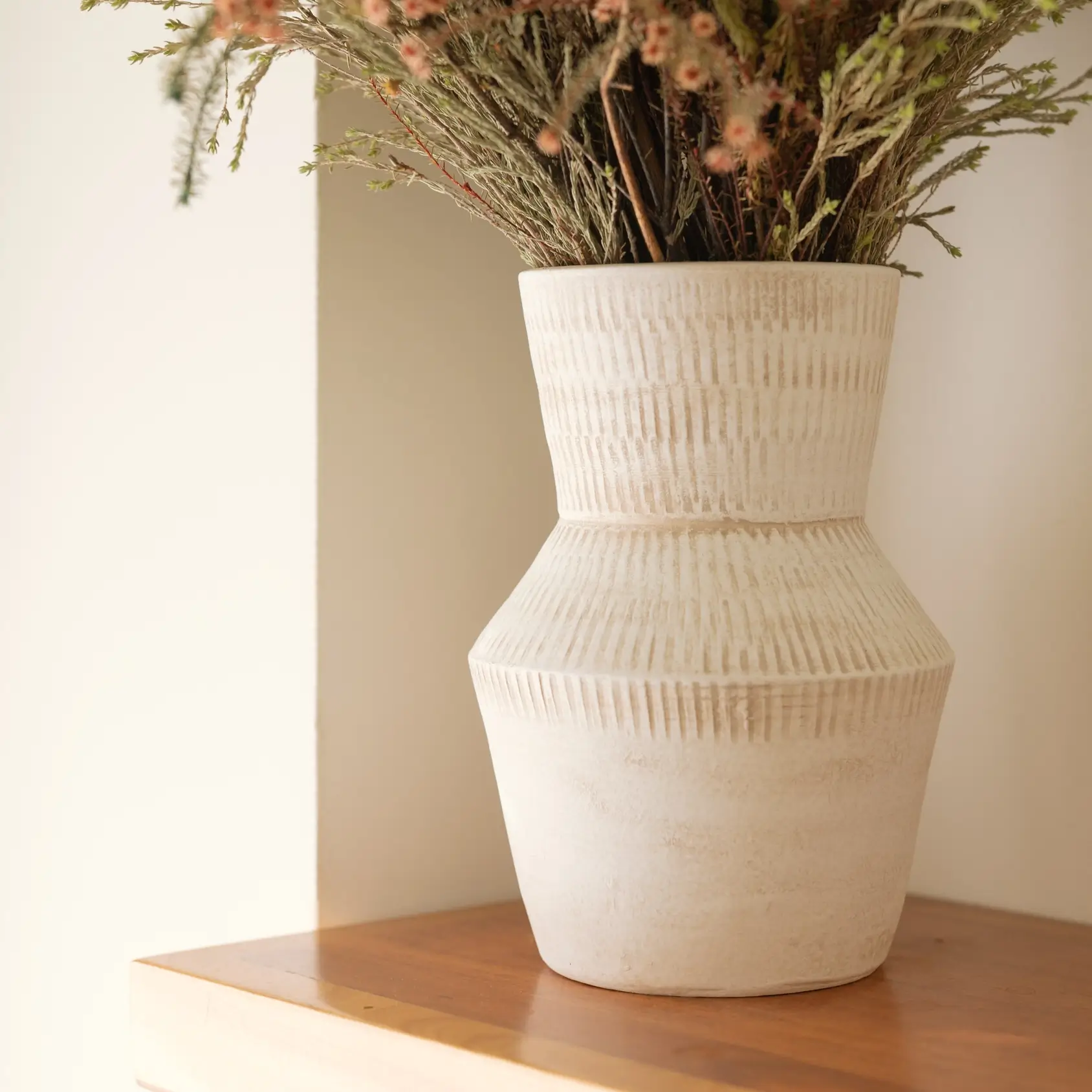 Oito.Atelier große Keramik-Vase PUGLIA, beige, handgefertigt