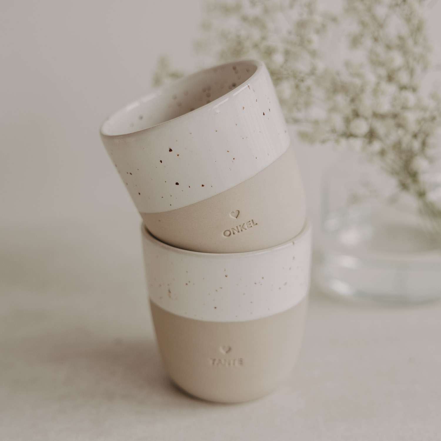 Eulenschnitt Steingut-Becher Tante | Geschenk für Tanten und Patentanten | Kaffebecher aus Steingut
