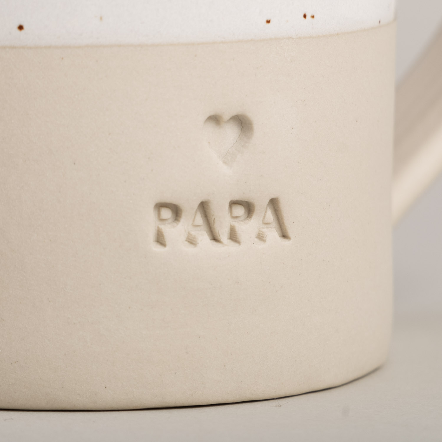 Eulenschnitt große Steingut-Tasse PAPA mit Griff, spülmaschinenfest
