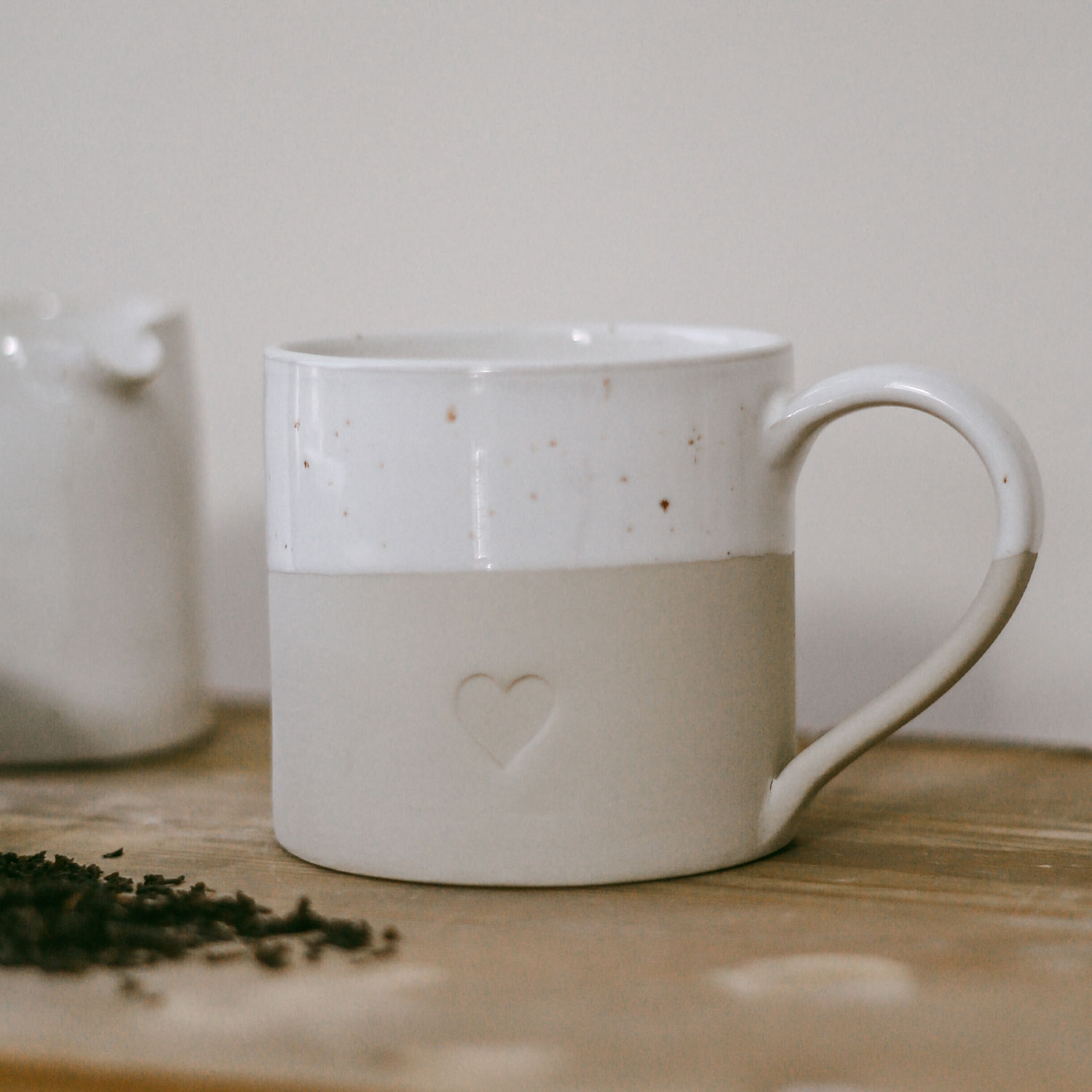 Eulenschnitt Teetasse mit HERZ, beige, Steingut aus Portugal