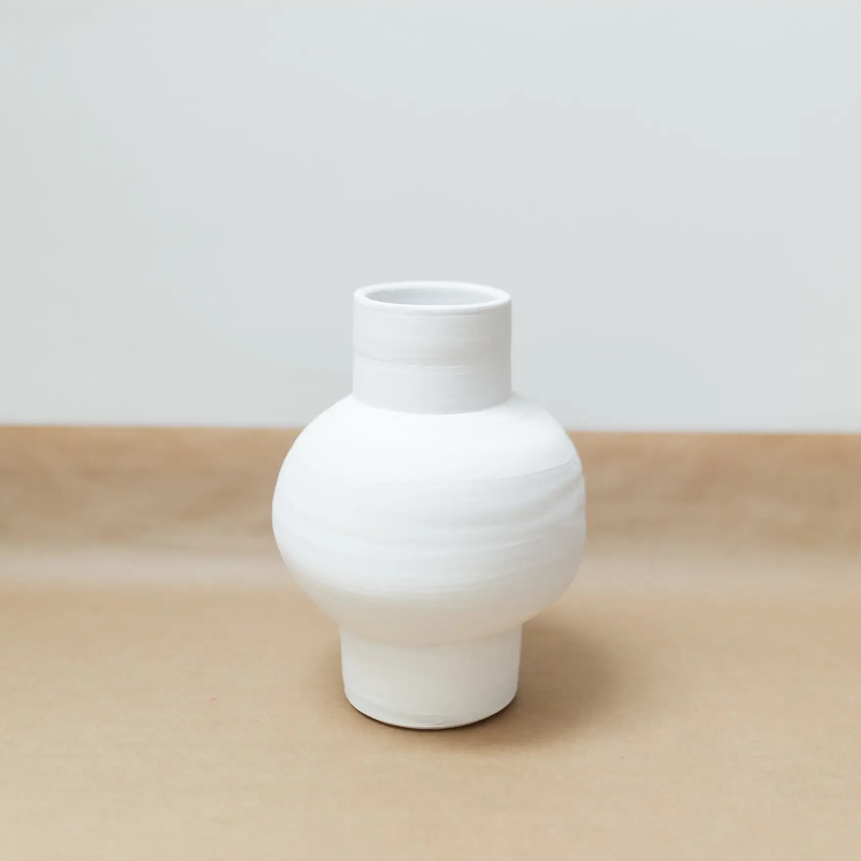 Oito.Atelier Keramik-Vase PARMA, handgefertigt in Portugal