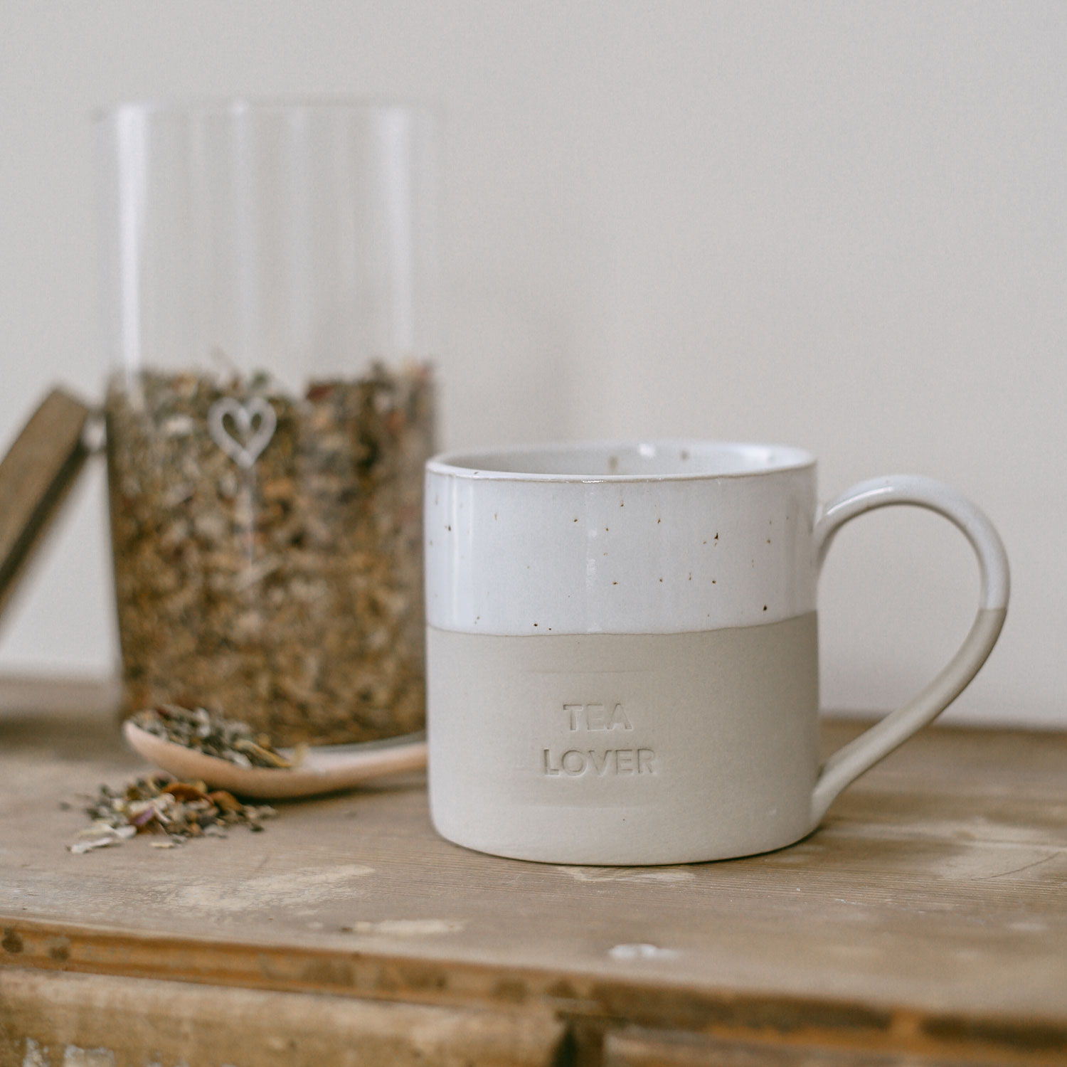 Eulenschnitt große, schöne Teetasse TEA LOVER, Steingut in beige