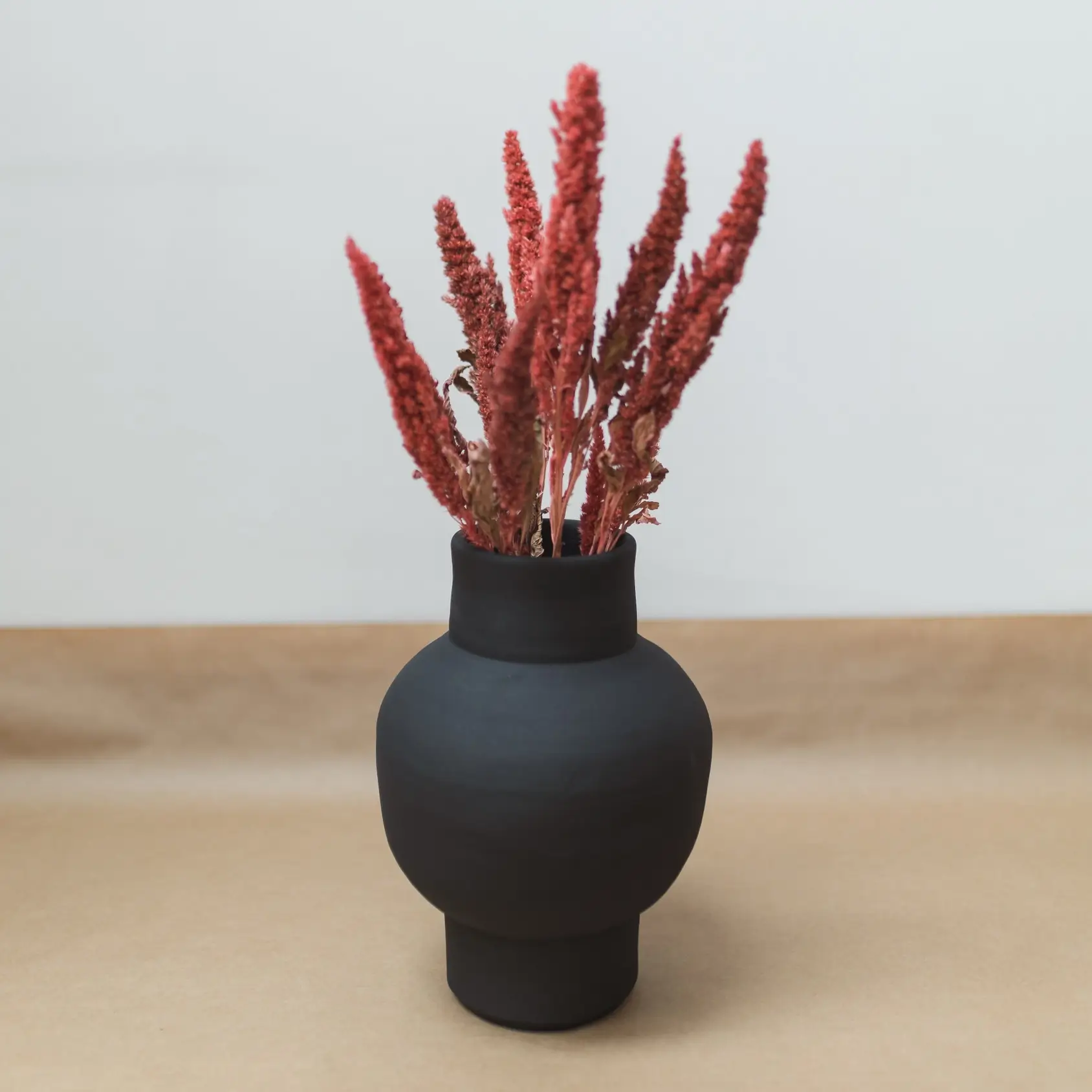 Oito.Atelier Keramik-Vase PARMA, handgefertigt in Portugal