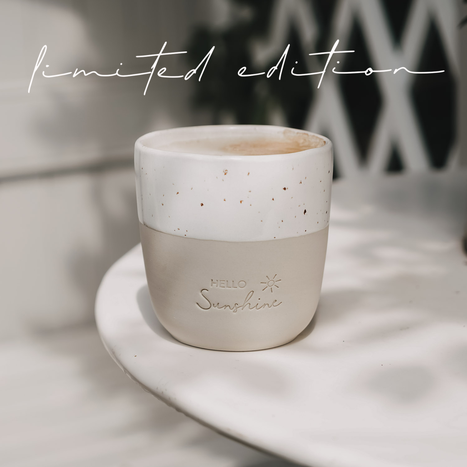 Eulenschnitt Steingut-Becher Hello Sunshine für Cappuccino, Kaffee oder Tee, 320 ml, limited Edition