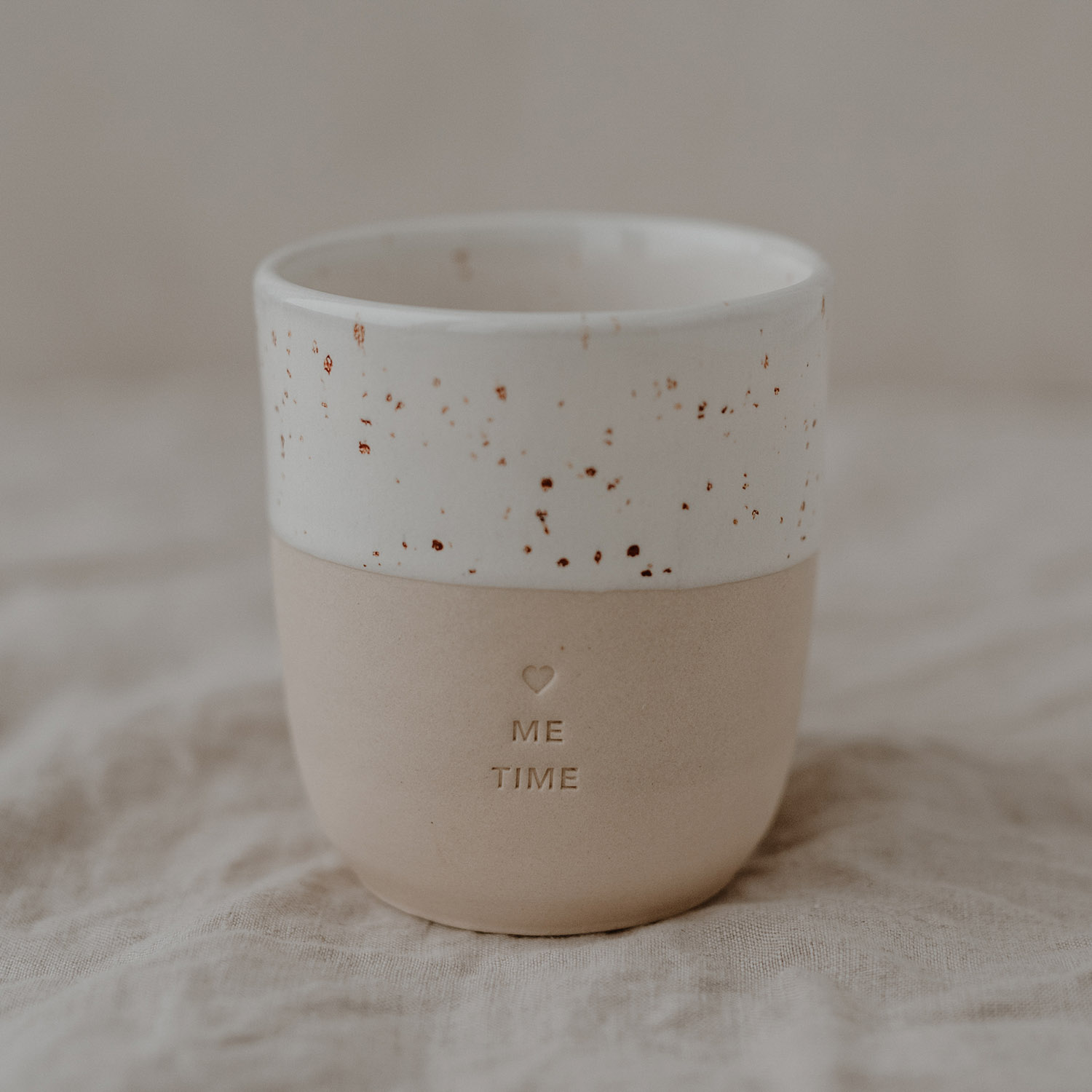 Eulenschnitt Becher aus Steingut ME TIME | Cappuccinobecher aus Portugal | kleine Auszeit für dich selbst