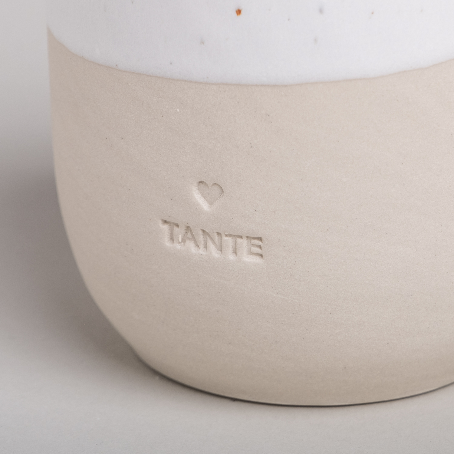 Eulenschnitt Steingut-Becher Tante | Geschenk für Tanten und Patentanten | Kaffebecher aus Steingut