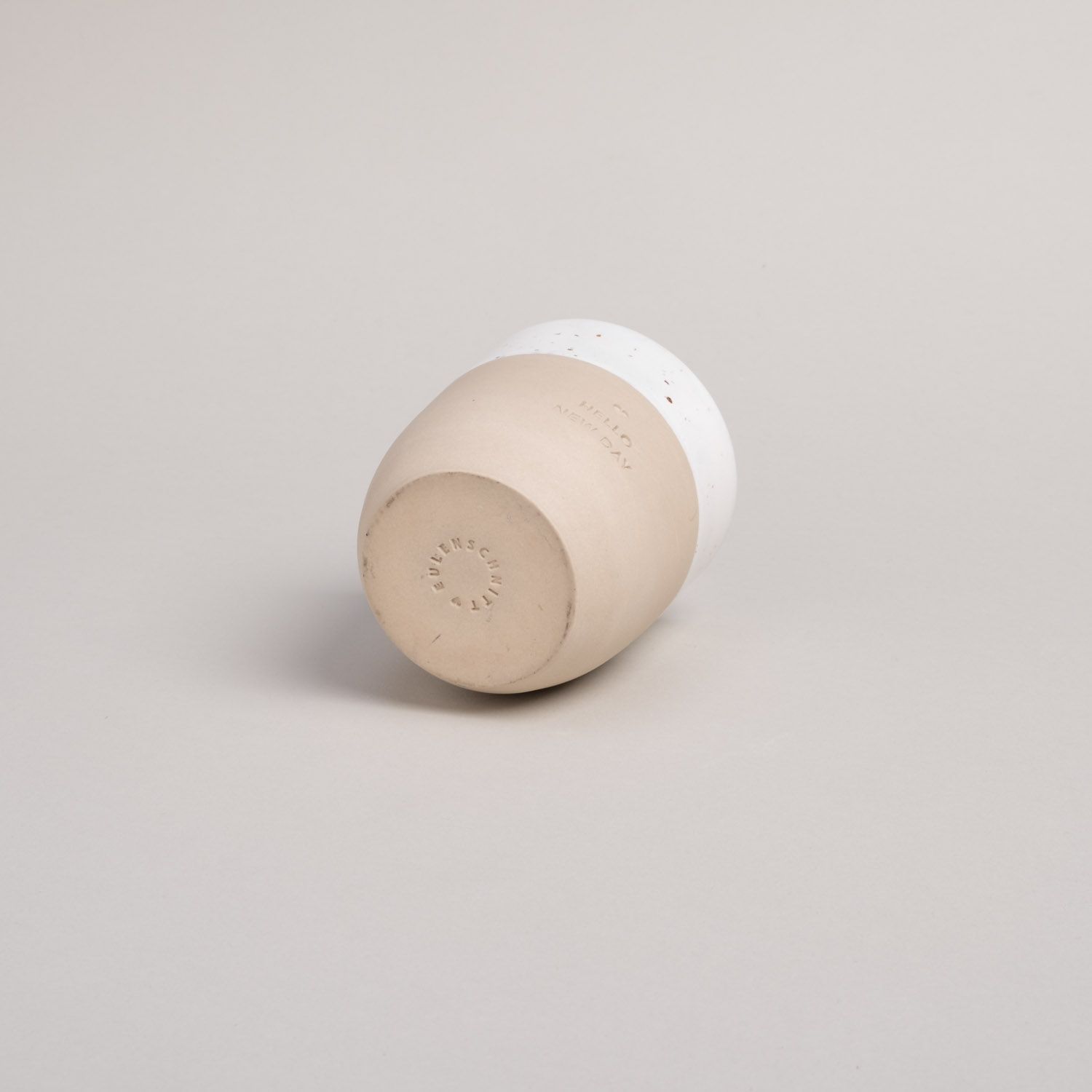 Eulenschnitt Becher aus Steingut HELLO NEW DAY | Cappuccinobecher aus Portugal | für den Kaffee am Morgen