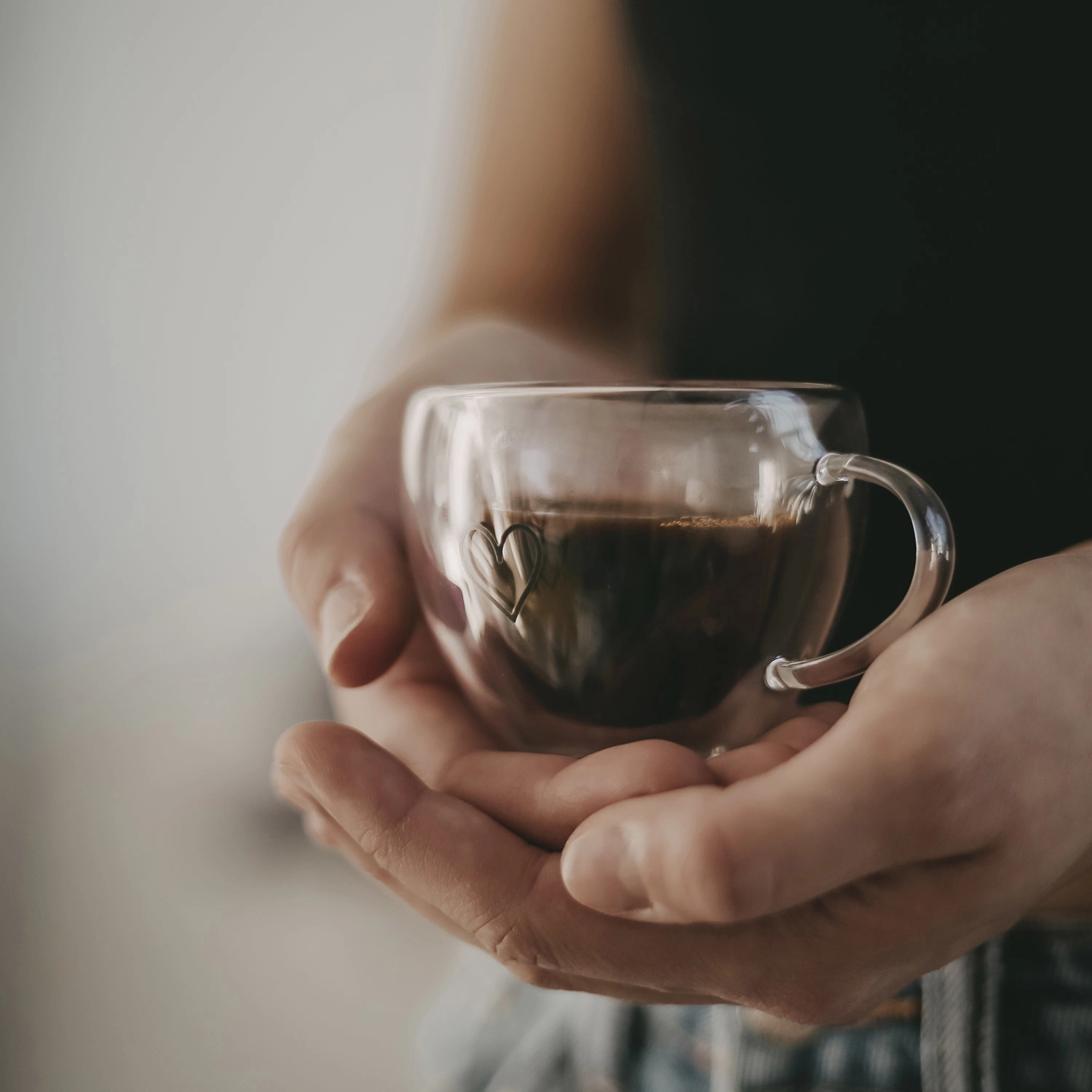 Eulenschnitt kleine Espressotasse in Herzform, doppelwandig aus Glas für 50 ml