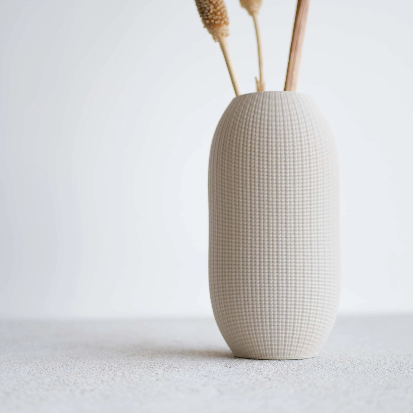 Minimum Design nachhaltige Vase FARO für künstliche Pflanzen