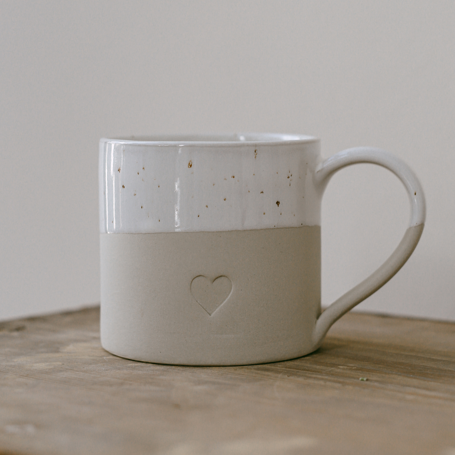 Eulenschnitt Teetasse mit HERZ, beige, Steingut aus Portugal