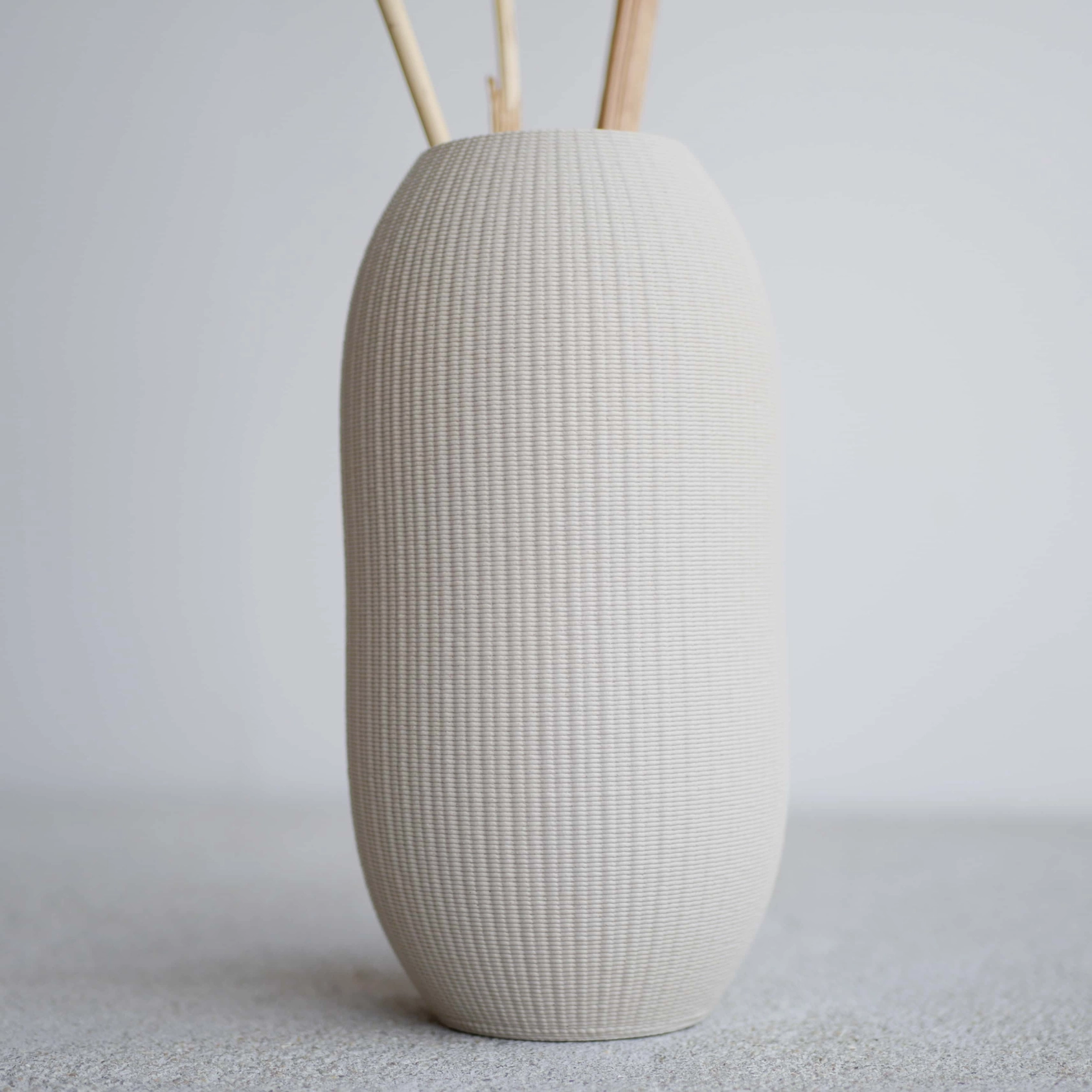 Minimum Design nachhaltige Vase FARO für künstliche Pflanzen