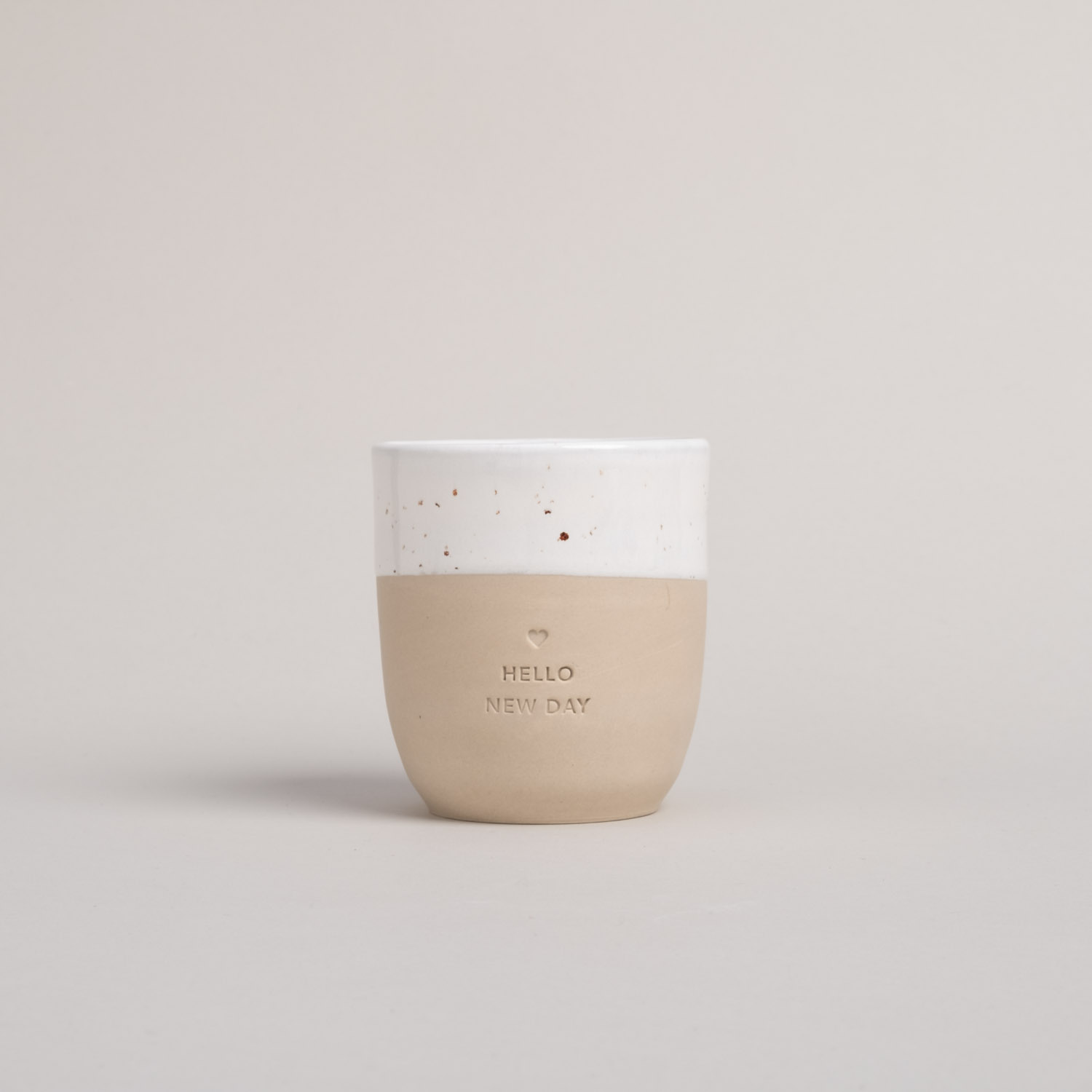 Eulenschnitt Becher aus Steingut HELLO NEW DAY | Cappuccinobecher aus Portugal | für den Kaffee am Morgen