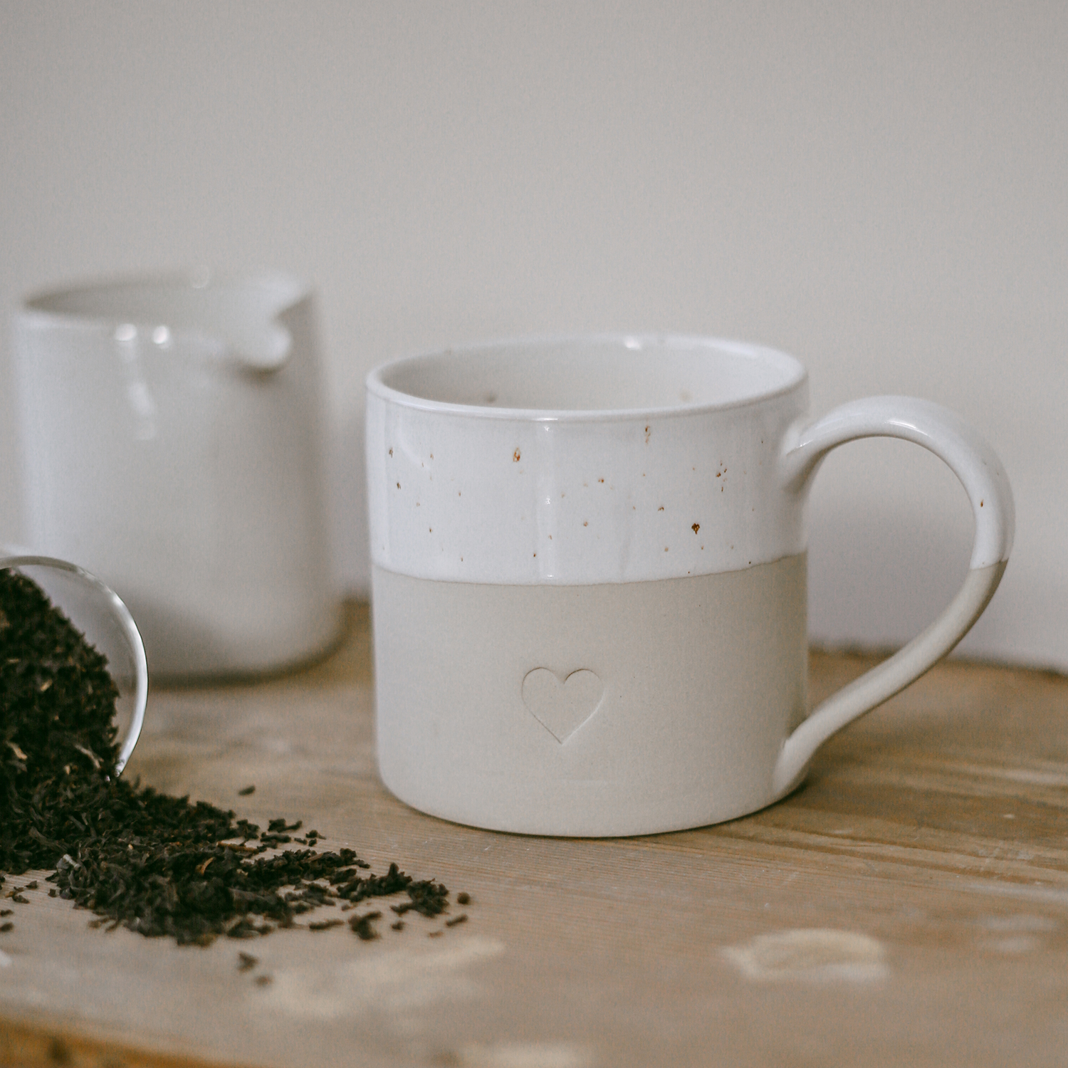 Eulenschnitt Teetasse mit HERZ, beige, Steingut aus Portugal