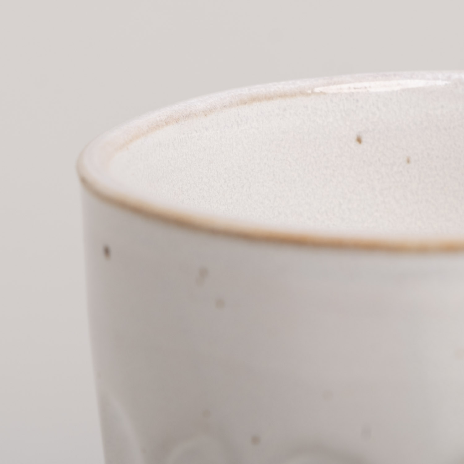 Eulenschnitt Becher Colina, Wellenform, Steingut aus Portugal