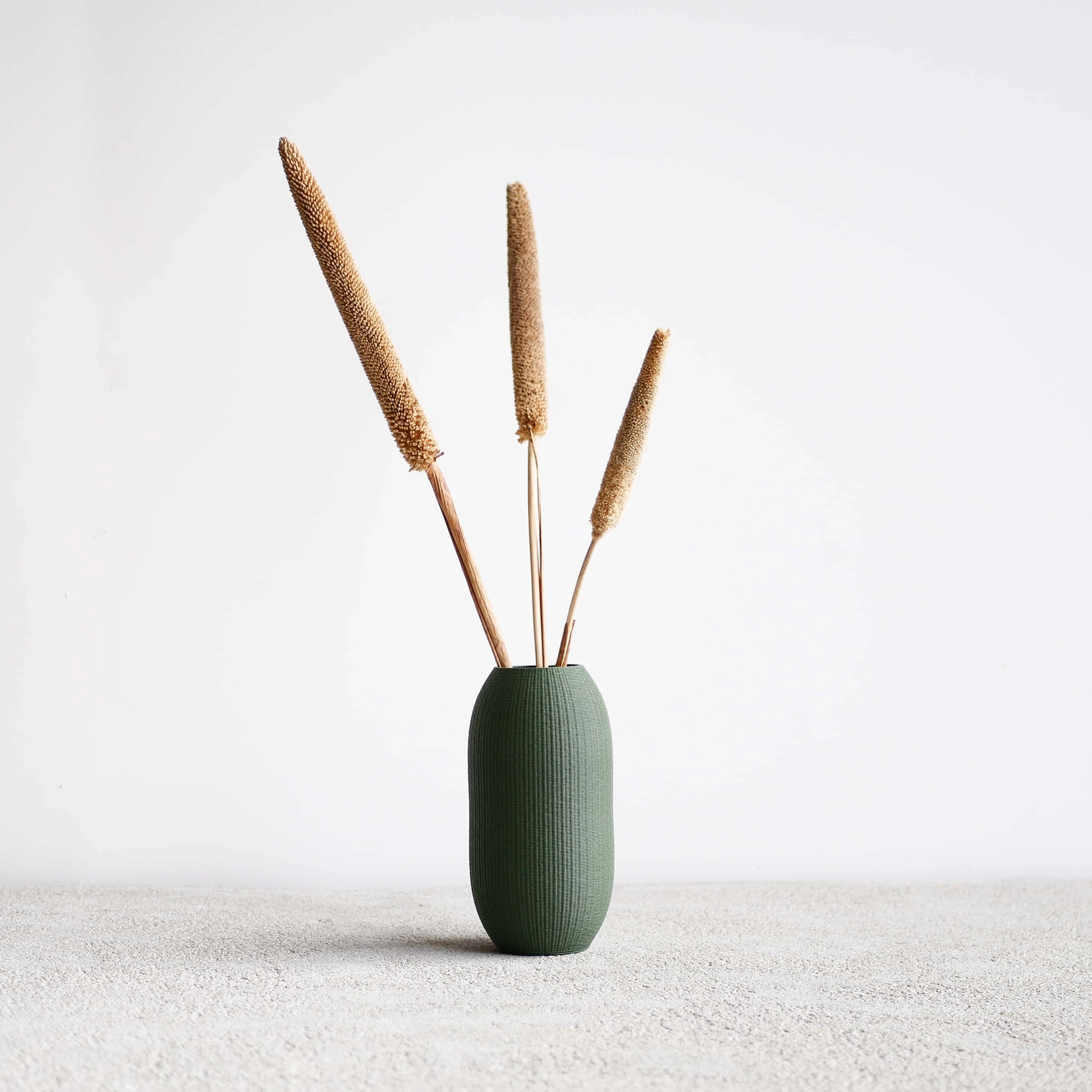 Minimum Design nachhaltige Vase FARO für künstliche Pflanzen